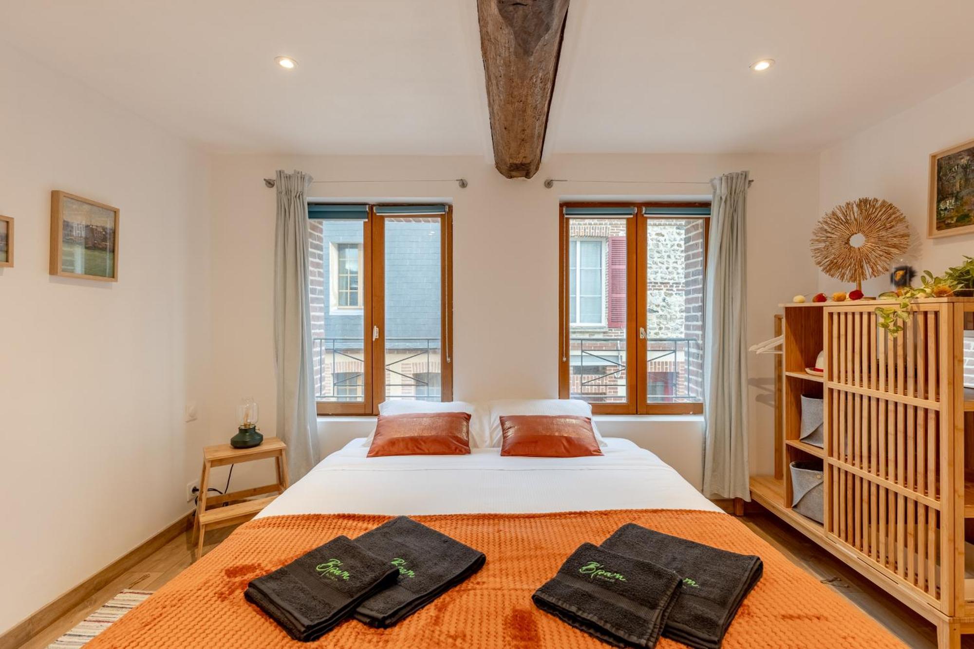 Au 56 - Centre - Quartier Saint-leonard Holiday home Honfleur